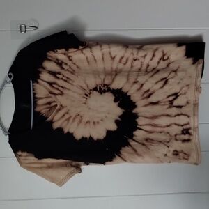 Ladies Large V Neck Reverse Dye Spiral Tee